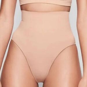 - SKIMS CORE CONTROL HIGH WAISTED BRIEF NEW